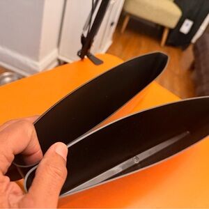 Seat gap pocket organizers Sleek Black Clutch